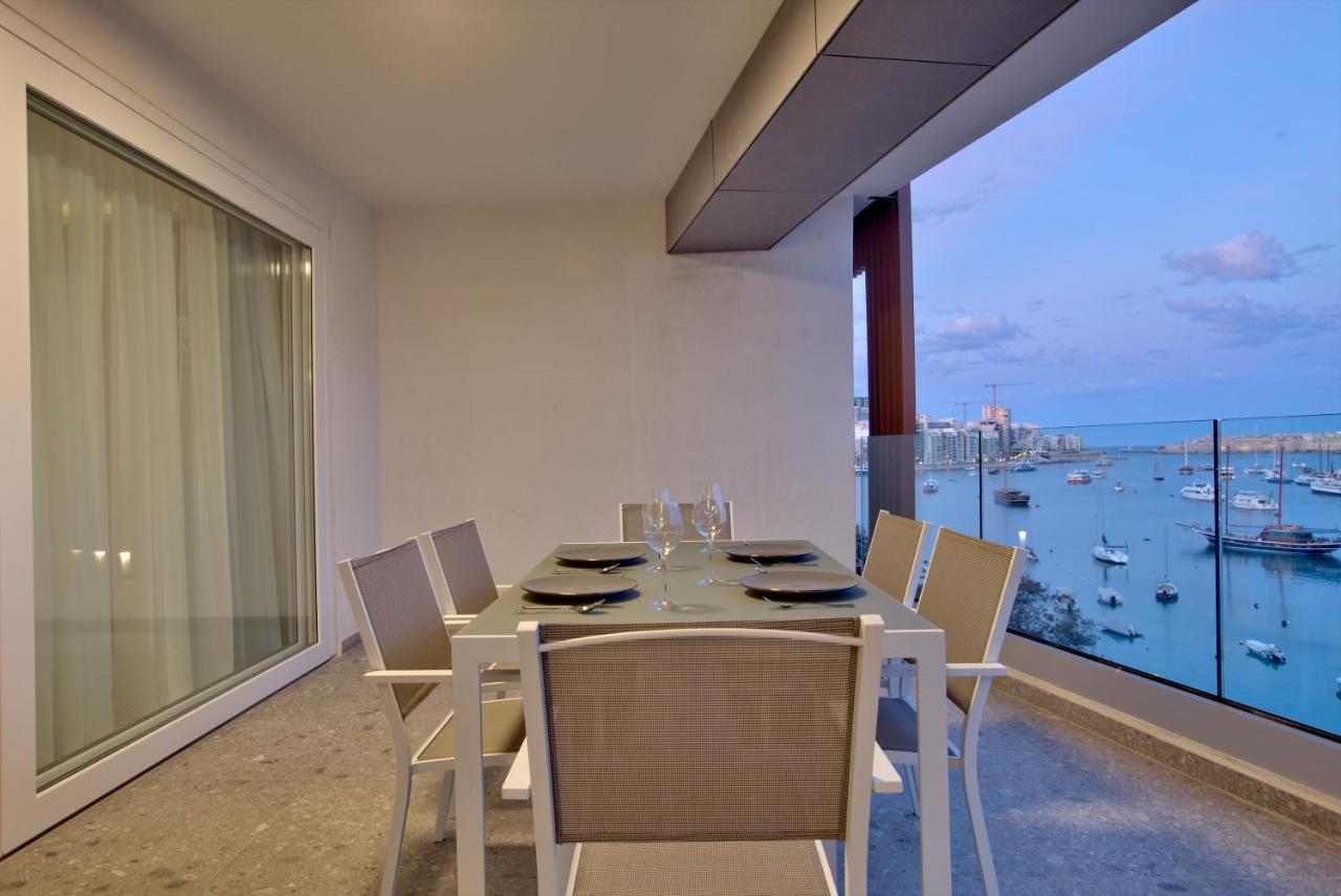 Sea Front Spacious Valletta Views Apartments Sliema Bagian luar foto