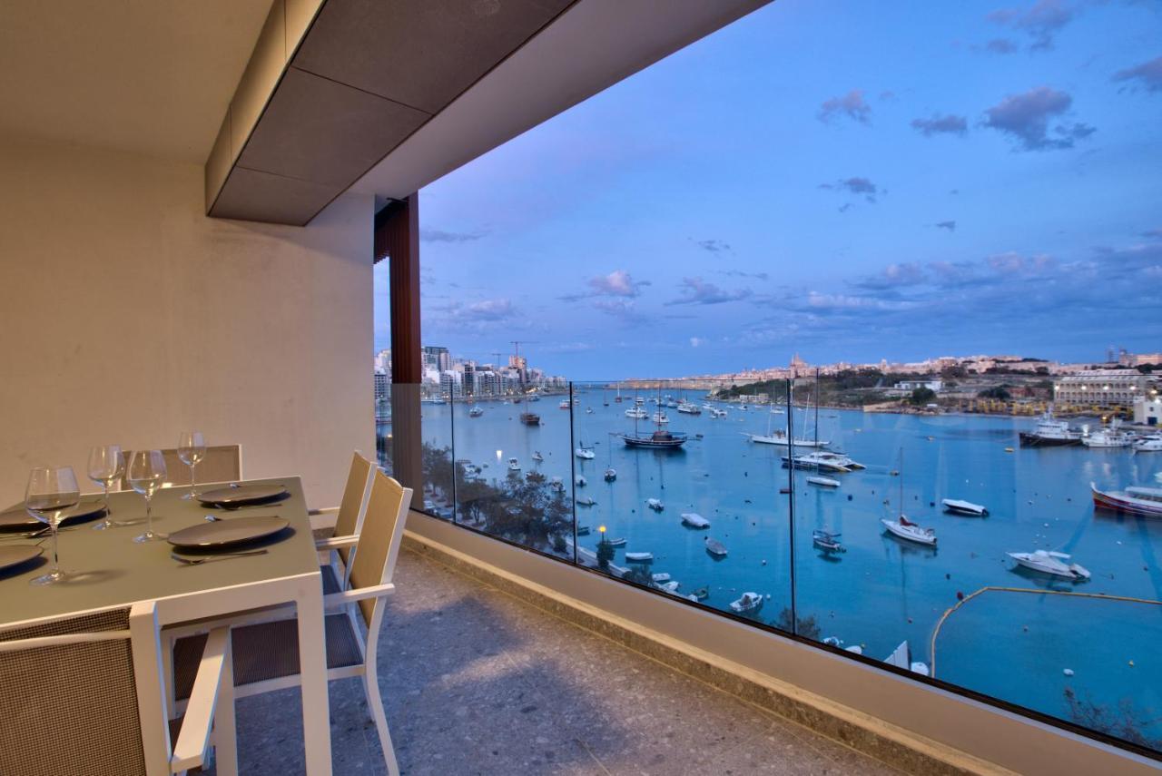 Sea Front Spacious Valletta Views Apartments Sliema Bagian luar foto