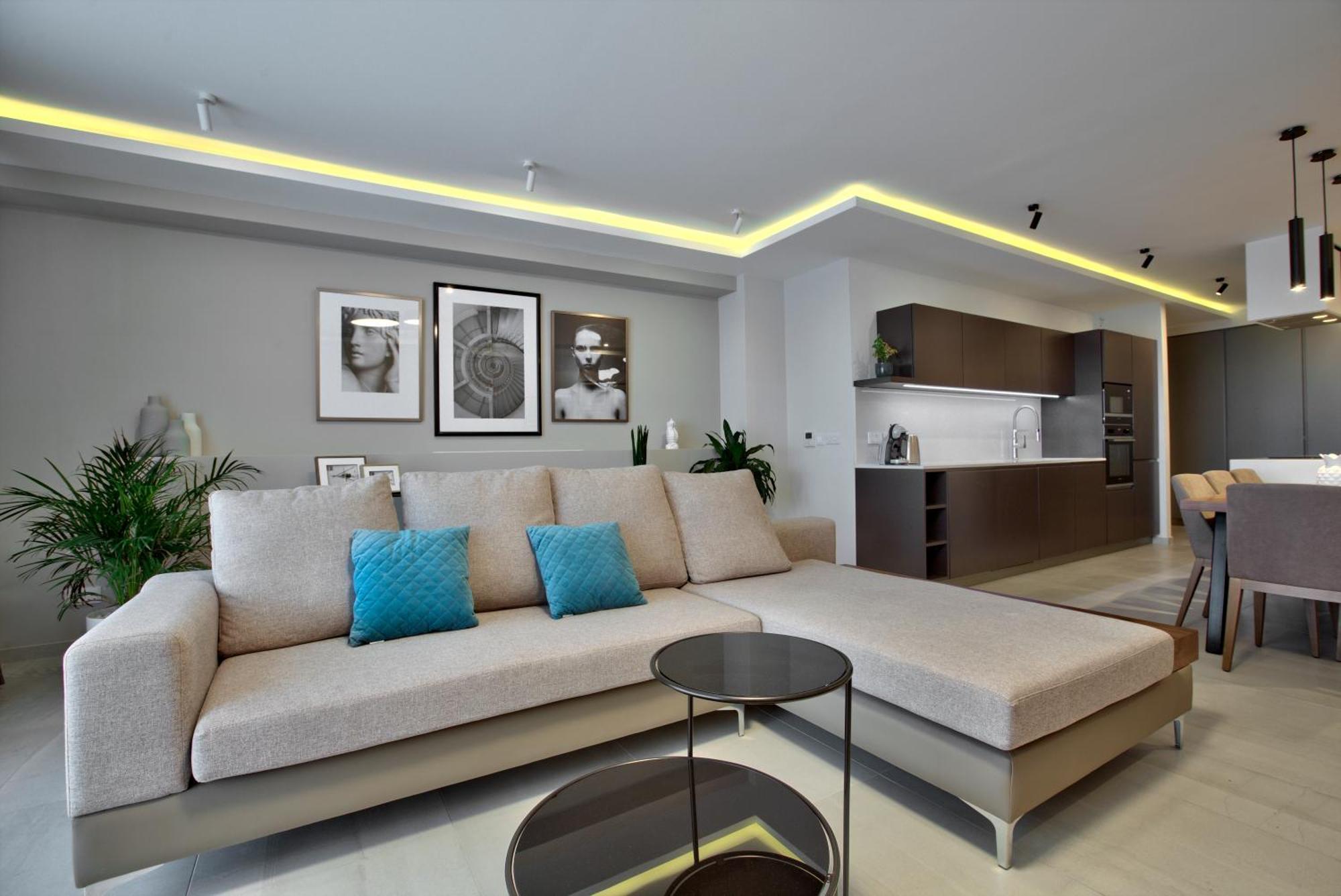 Sea Front Spacious Valletta Views Apartments Sliema Bagian luar foto